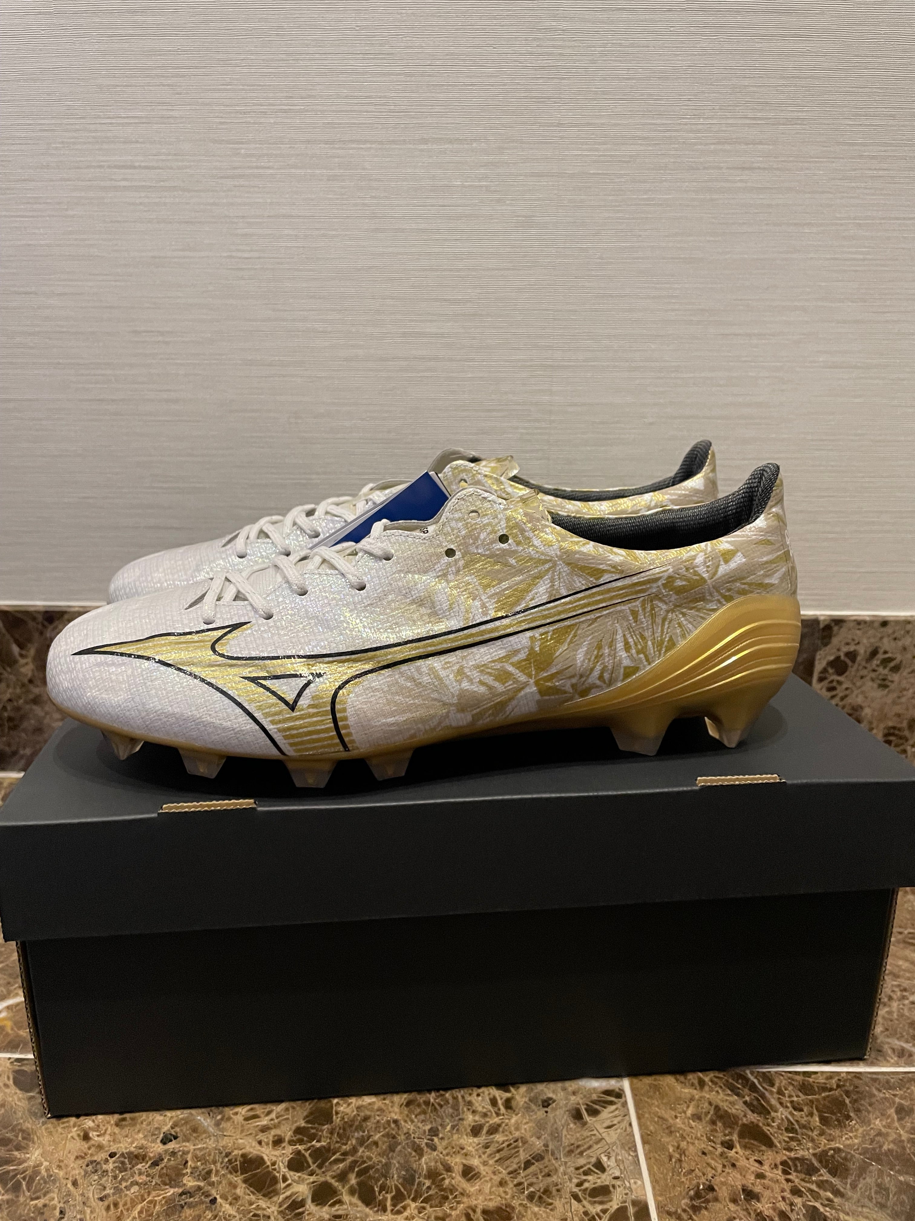 Mizuno Alpha Japan